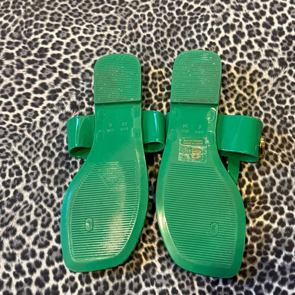 Jeffrey Campell A Little Bit Jelly Sandal
Green With Gold Horsebit Hardware 8 - Picture 3 of 10